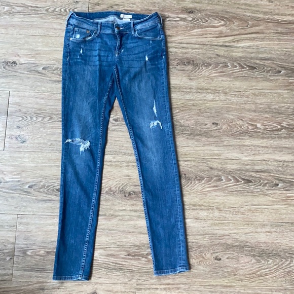 H&M Jeans Hm Sqin Slim Fit Low Rise Ripped Indigo Blue Denim Jeans